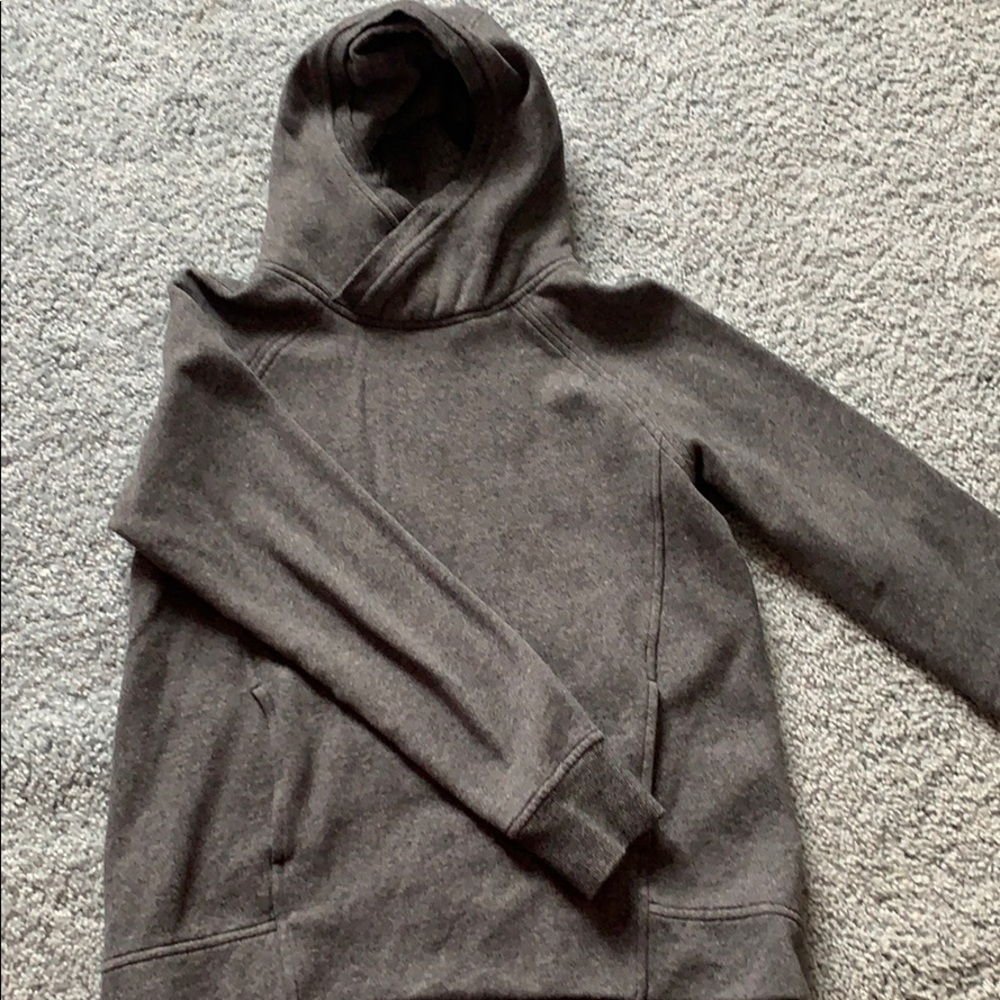 lululemon sweatshirt